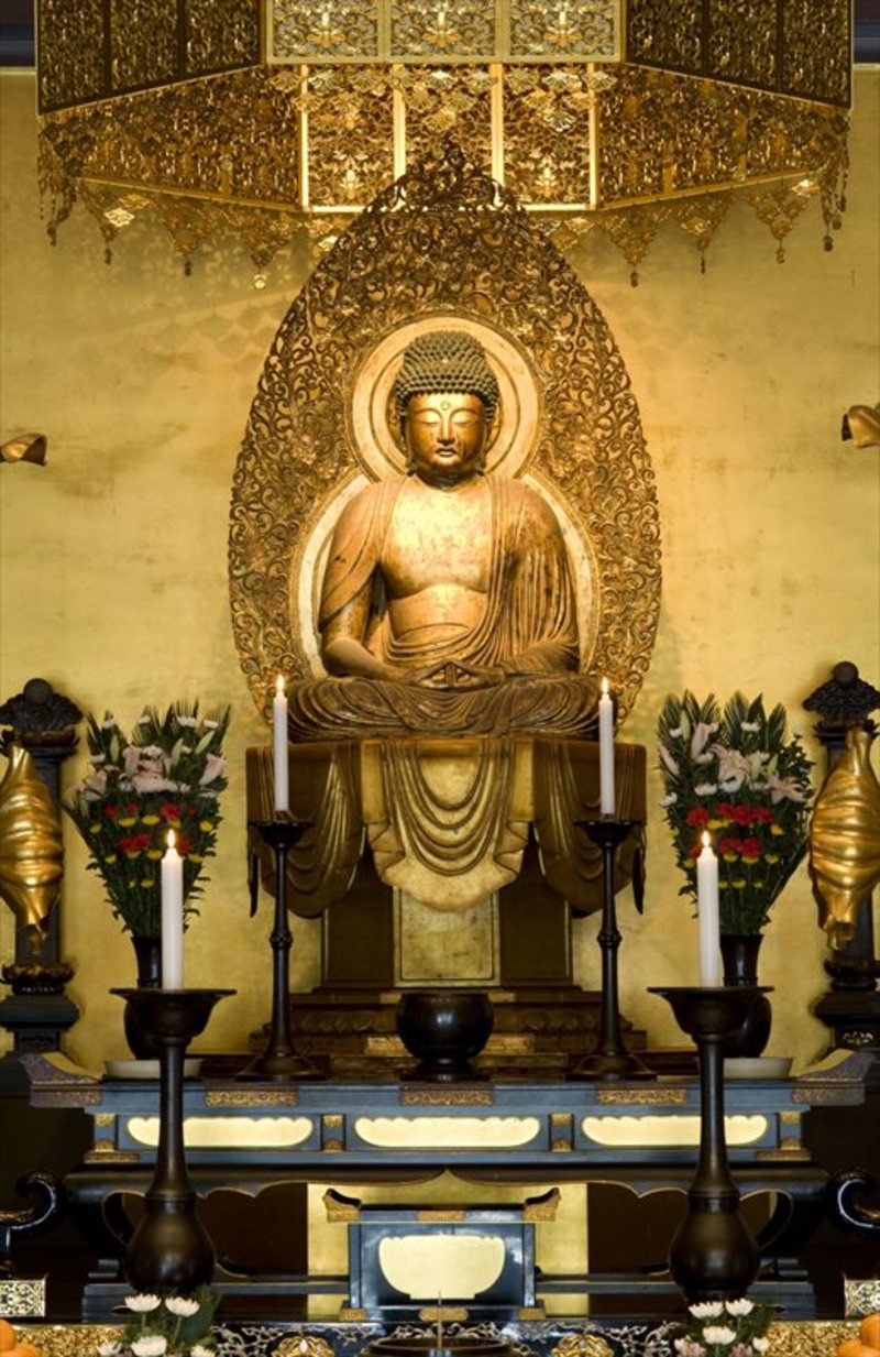木造阿弥陀如来坐像(本尊)